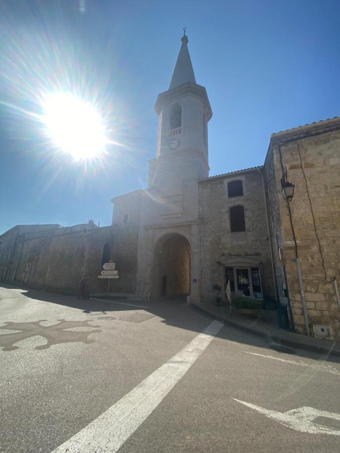 Le Studio En Provence Saint Didier  Buitenkant foto
